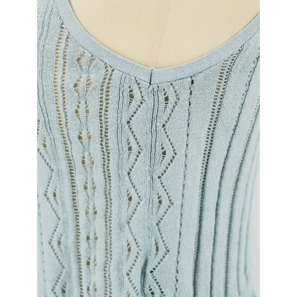 American Eagle Button Front Tank Top Size Medium Blue Knit Ruffle Hem - Picture 6 of 14